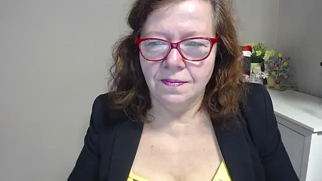 Snapshot of Adelewildx chatting on 02/13/25, 04:54 Adelewildx online show from 02/13/25, 04:54