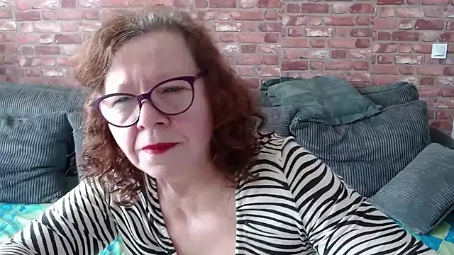 Snapshot of Adelewildx chatting on 02/22/25, 08:18 Adelewildx online show from 02/22/25, 08:18