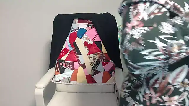 Snapshot of Adelewildx chatting on 03/11/25, 07:48 Adelewildx online show from 03/11/25, 07:48