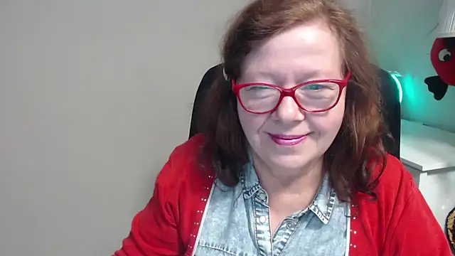 Snapshot of Adelewildx chatting on 03/17/25, 10:38 Adelewildx online show from 03/17/25, 10:38