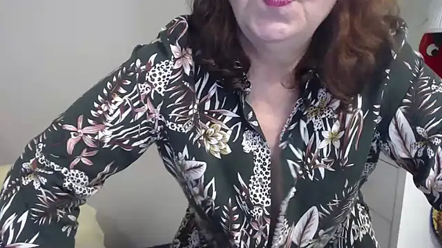 Snapshot of Adelewildx chatting on 03/20/25, 08:09 Adelewildx online show from 03/20/25, 08:09