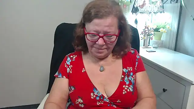 Snapshot of Adelewildx chatting on 09/09/25, 02:44 Adelewildx online show from 09/09/25, 02:44