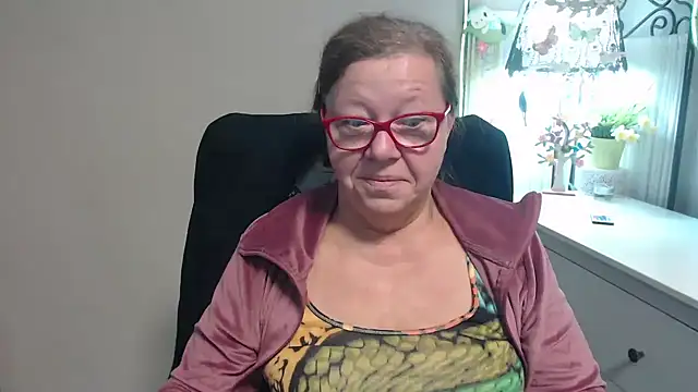 Snapshot of Adelewildx chatting on 09/23/25, 03:20 Adelewildx online show from 09/23/25, 03:20