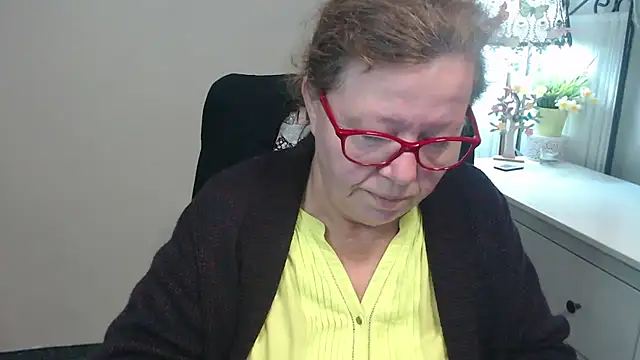 Snapshot of Adelewildx chatting on 09/29/25, 03:22 Adelewildx online show from 09/29/25, 03:22