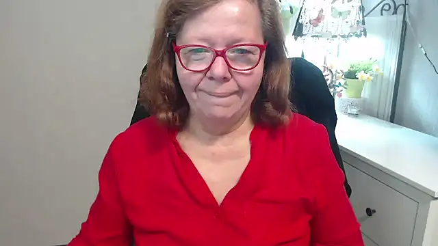 Snapshot of Adelewildx chatting on 09/30/25, 03:22 Adelewildx online show from 09/30/25, 03:22