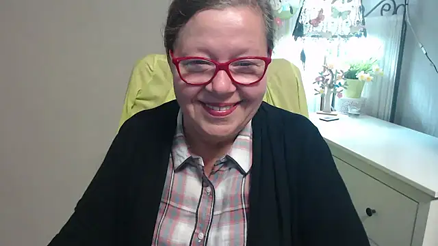 Snapshot of Adelewildx chatting on 10/01/25, 03:12 Adelewildx online show from 10/01/25, 03:12