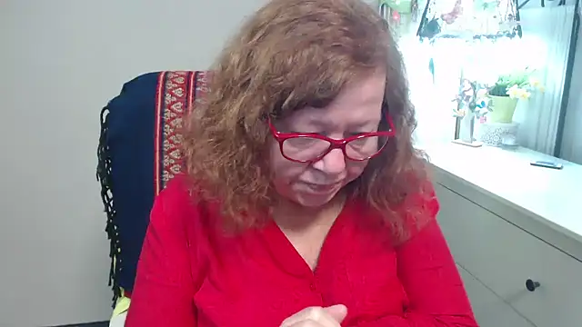 Snapshot of Adelewildx chatting on 10/15/25, 03:17 Adelewildx online show from 10/15/25, 03:17