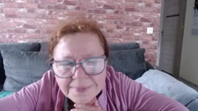 Snapshot of Adelewildx chatting on 10/17/25, 10:51 Adelewildx online show from 10/17/25, 10:51