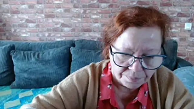 Snapshot of Adelewildx chatting on 11/15/25, 12:02 Adelewildx online show from 11/15/25, 12:02