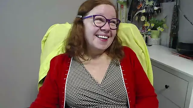 Snapshot of Adelewildx chatting on 12/04/25, 04:22 Adelewildx online show from 12/04/25, 04:22