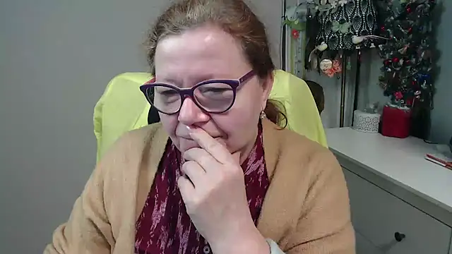 Adelewildx online show from 02/03/26, 03:59