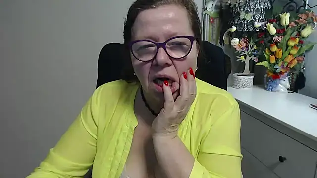 Adelewildx online show from 03/05/26, 04:41