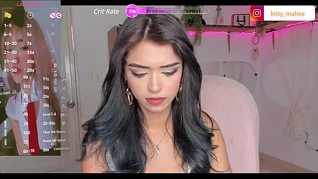 Snapshot of YourKatt chatting on 01/12/25, 10:22 YourKatt online show from 01/12/25, 10:22