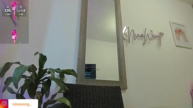 NinaWong online show from 04/06/26, 06:42