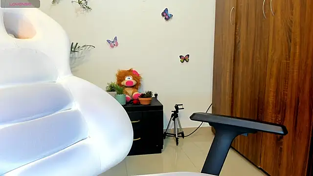 Snapshot of darsha_sahu chatting on 03/18/25, 06:14 darsha sahu online show from 03/18/25, 06:14