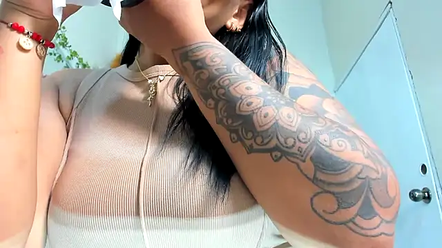 Snapshot of darsha_sahu chatting on 09/09/25, 02:22 darsha sahu online show from 09/09/25, 02:22