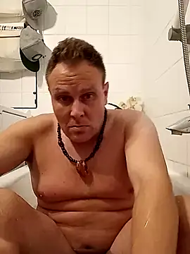 OliverBerlinSucht online show from 10/04/25, 04:32