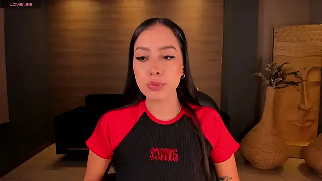 Snapshot of BrennaWalker chatting on 02/18/25, 02:16 BrennaWalker online show from 02/18/25, 02:16