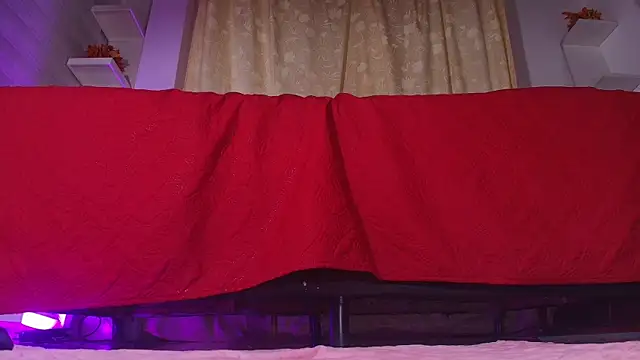 Snapshot of emyli_sw_ chatting on 03/19/25, 09:17 emyli sw online show from 03/19/25, 09:17