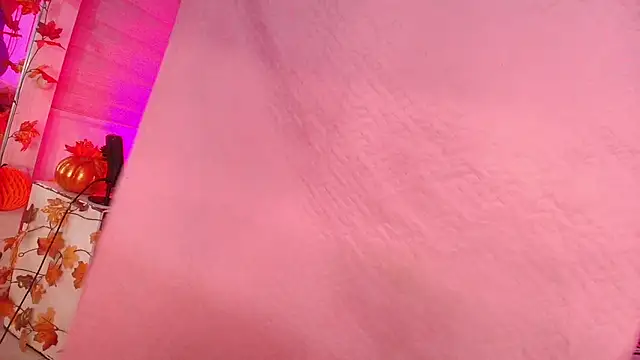 Snapshot of emyli_sw_ chatting on 10/16/25, 03:07 emyli sw online show from 10/16/25, 03:07