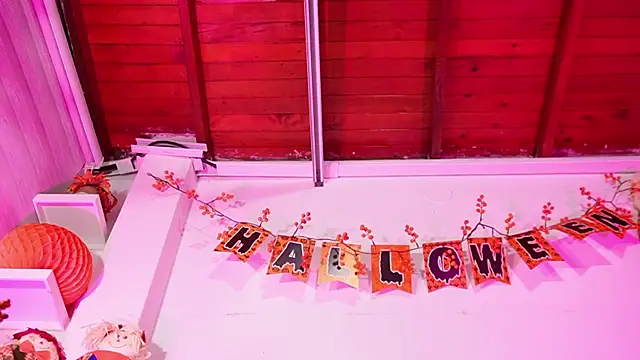 Snapshot of emyli_sw_ chatting on 10/17/25, 03:10 emyli sw online show from 10/17/25, 03:10