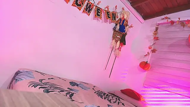 Snapshot of emyli_sw_ chatting on 10/26/25, 03:12 emyli sw online show from 10/26/25, 03:12