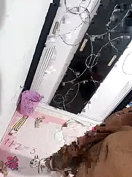 Snapshot of Popzbo chatting on 12/01/25, 06:57 Popzbo online show from 12/01/25, 06:57