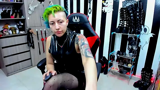 Snapshot of Mistress_Yelena chatting on 01/14/25, 12:22 Mistress Yelena online show from 01/14/25, 12:22