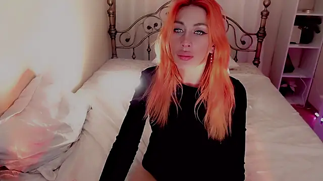 AnnieGOld  online show from 12/06/24, 08:37