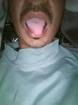 dreamtoungelick69 online show from 02/11/25, 10:07