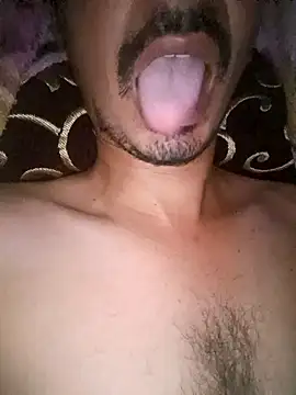 dreamtoungelick69 online show from 10/22/25, 01:17