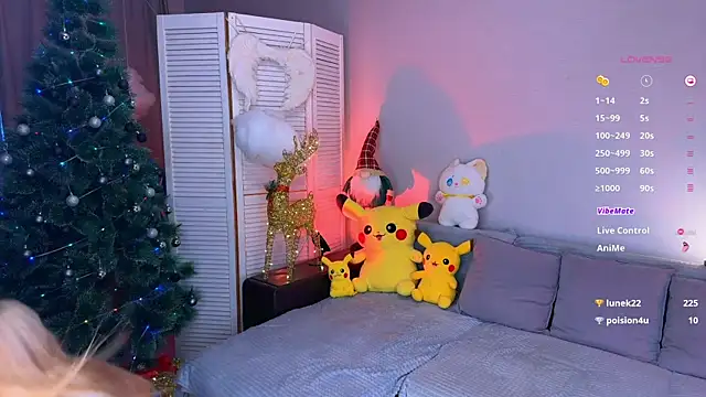 Snapshot of mikkixmeow chatting on 01/03/25, 12:08 mikkixmeow online show from 01/03/25, 12:08