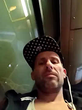 Snapshot of FireFox_Feel chatting on 12/04/24, 07:56 FireFox Feel online show from 12/04/24, 07:56