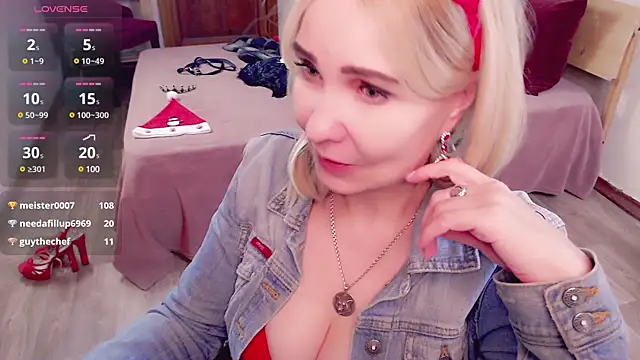 Snapshot of _unique_cam_ chatting on 12/22/24, 02:49  unique cam  online show from 12/22/24, 02:49