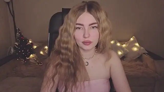 ViolettaLopez online show from 12/19/25, 12:23