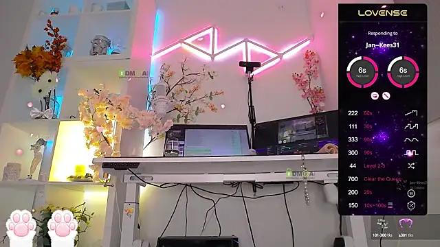 Elena-Marilyn online show from 09/24/25, 08:56