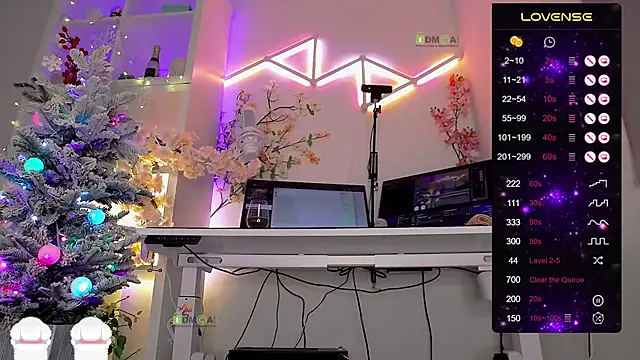 Elena-Marilyn online show from 12/03/25, 09:13