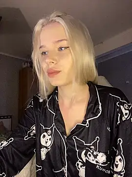 Snapshot of SIMBA_BOS chatting on 12/25/24, 02:25 SIMBA BOS online show from 12/25/24, 02:25