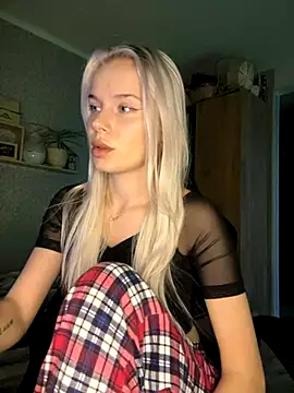 Snapshot of SIMBA_BOS chatting on 12/04/25, 02:21 SIMBA BOS online show from 12/04/25, 02:21