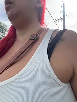 sofy alone online show from 04/11/26, 01:59