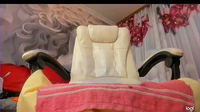 Snapshot of Cutie_orgasm chatting on 03/02/25, 04:32 Cutie orgasm online show from 03/02/25, 04:32