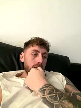 Snapshot of Cata9407 chatting on 12/03/25, 11:41 Cata9407 online show from 12/03/25, 11:41