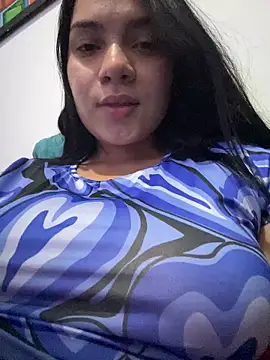 Snapshot of _queen_sofia chatting on 02/14/25, 06:19 queen sofia online show from 02/14/25, 06:19