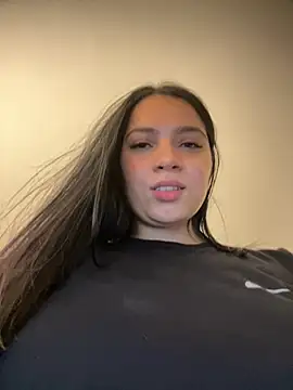 Snapshot of _queen_sofia chatting on 03/05/25, 05:18 queen sofia online show from 03/05/25, 05:18