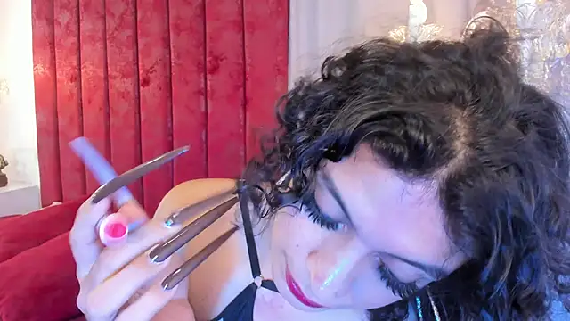 Snapshot of LaColorina_ chatting on 02/21/25, 04:51 LaColorina online show from 02/21/25, 04:51