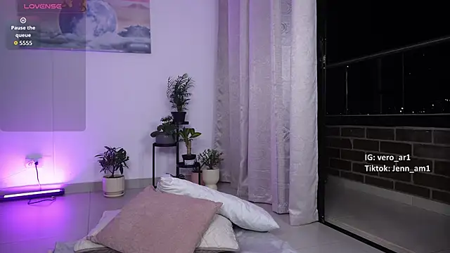 Snapshot of Veronica_ar chatting on 10/28/25, 12:25 Veronica ar online show from 10/28/25, 12:25