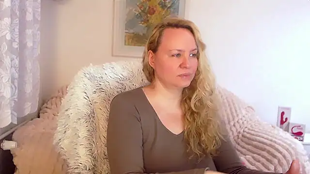 Sarah4you online show from 01/28/25, 12:47