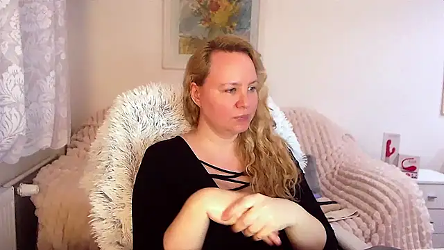 Sarah4you online show from 01/28/25, 09:50