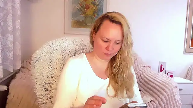 Sarah4you online show from 02/10/25, 09:36