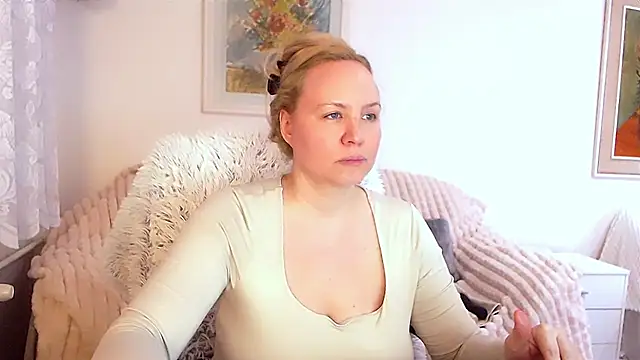 Sarah4you online show from 02/25/25, 09:35